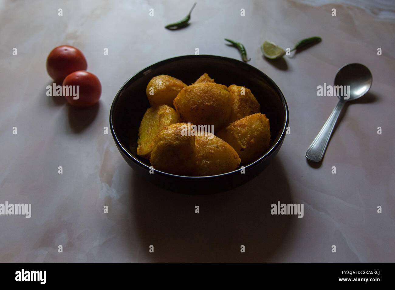 Nahaufnahme der gekochten Kartoffeln in einer Schüssel. Stockfoto