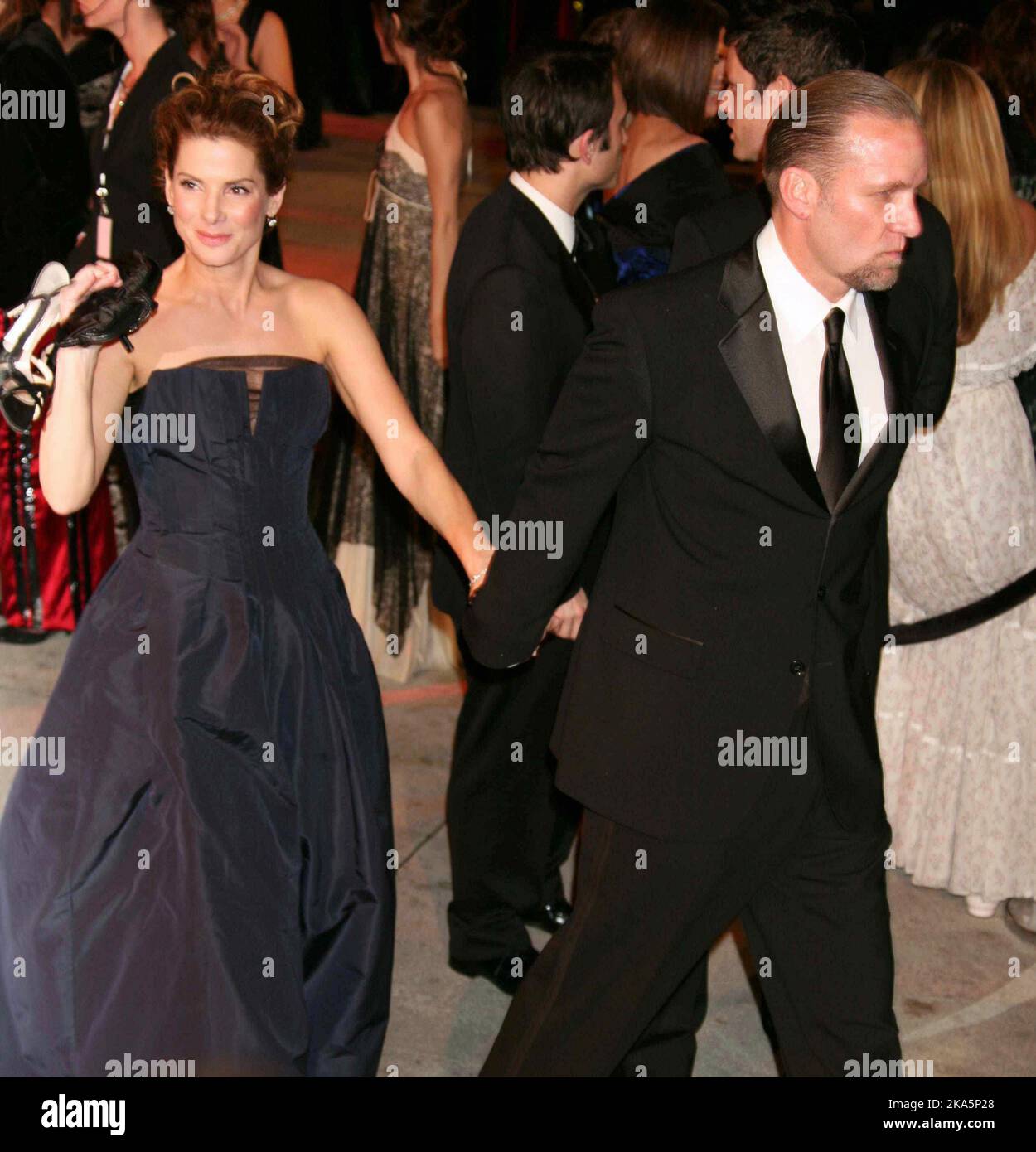 Sandra Bullock und Jesse James nehmen am 5. März 2006 an der Vanity Fair Oscar Party in Mortons in West Hollywood, CA Teil. Foto: Henry McGee/MediaPunch Stockfoto