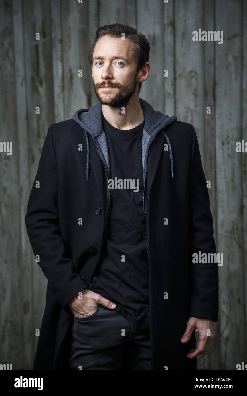 OSLO, Norwegen 20160331. Das heutige Foto von NTB scanpix. Der Musiker Thomas Gullestad (Fingern) ist Mitglied der norwegischen Hip-Hop-Gruppe „Klovner i kamp“. Foto: Heiko Junge / NTB scanpix Stockfoto