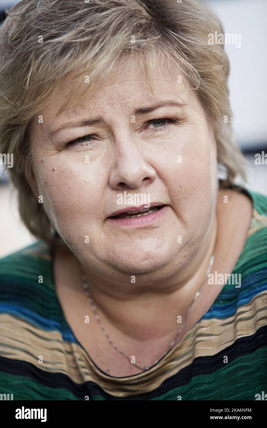 New York, USA 20160918. Premierministerin Erna Solberg (Konservative Partei) auf der Dachterrasse der Residenz des norwegischen Generalkonsuls Elin Bergithe Roe Lies. Foto: Pontus Hook / NTB scanpix Stockfoto