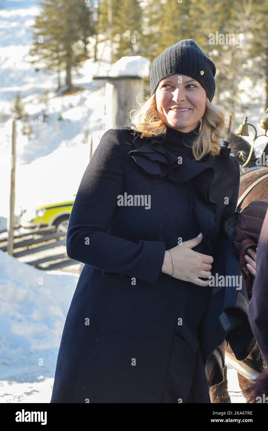 Trondheim, Norwegen 20170307. Kronprinzessin Mette-Marit (im Bild), Boerge Brende und führende Vertreter von UN Women and Innovation Norway sind in Trondheim am Standort, wo sie ein neues Kooperationsabkommen über effektive Lösungen für Hilfswerke und humanitäre Krisen unterzeichnet haben. Foto: NED Alley / NTB scanpix Stockfoto