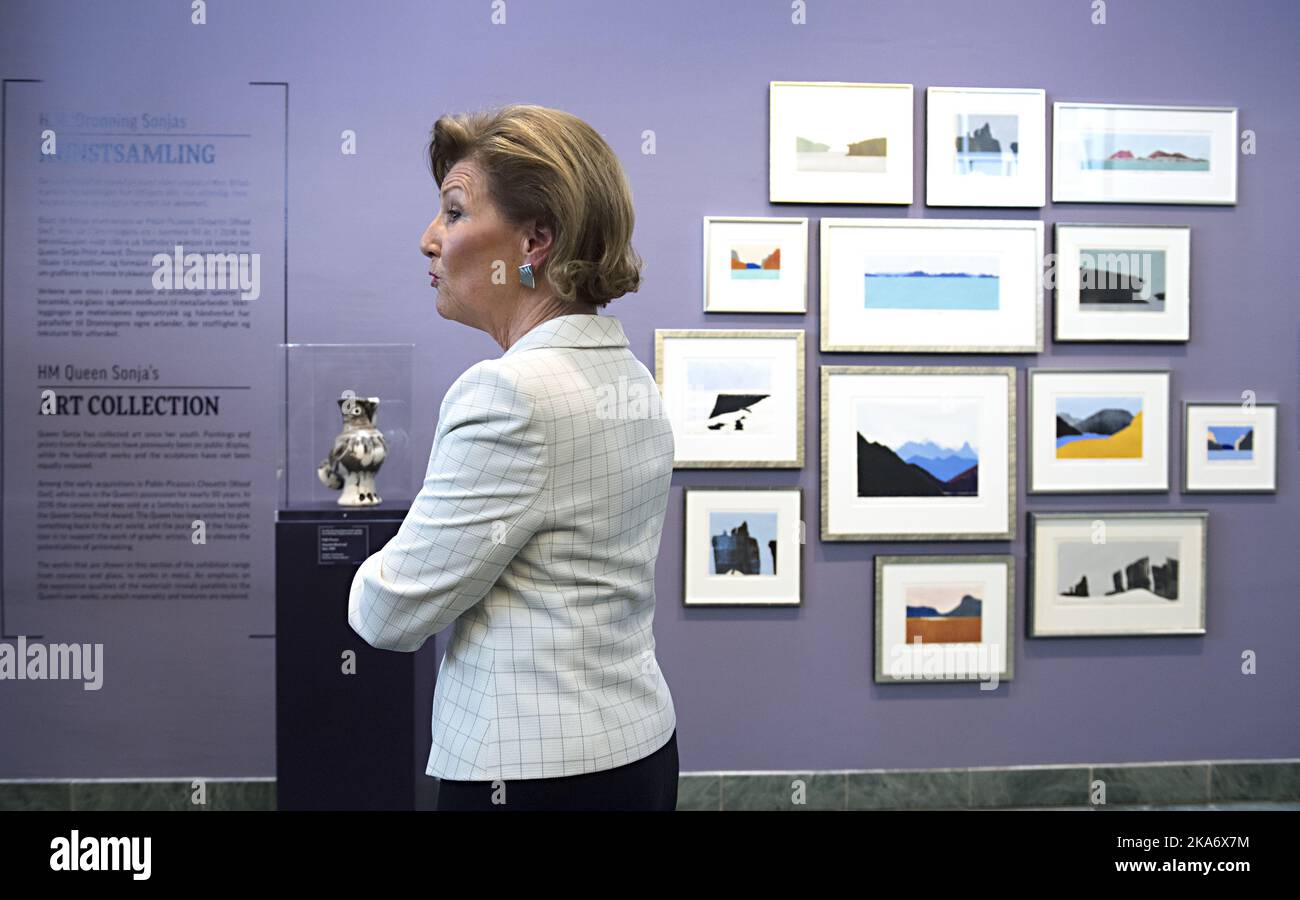 Bergen, Norwegen 20170523. Königin Sonja mit der Ausstellung 'Underveis', wenn CODE 1 heute wieder öffnet Foto: Marit Hommedaille / NTB scanpix Stockfoto