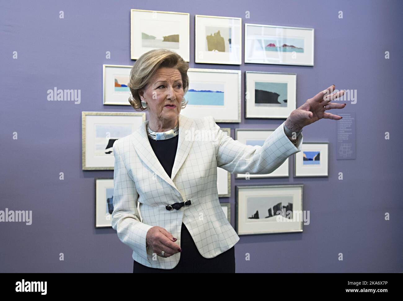 Bergen, Norwegen 20170523. Königin Sonja mit der Ausstellung 'Underveis', wenn CODE 1 heute wieder öffnet Foto: Marit Hommedaille / NTB scanpix Stockfoto