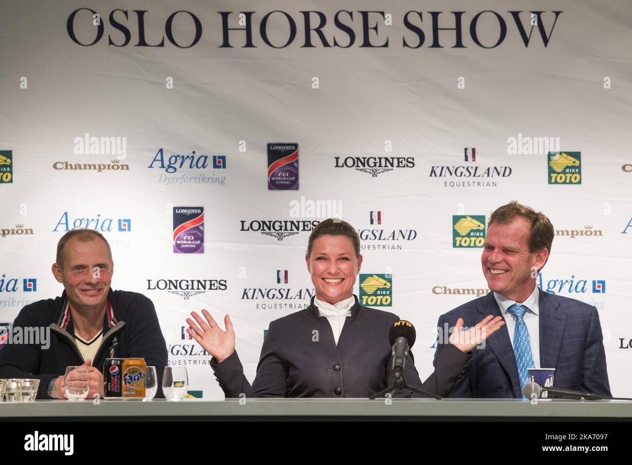Baerum 20171012. Der ehemalige Trainer Esben Johannessen (links), Prinzessin Märtha Louise und Morten Aasen, General Manager der Oslo Horse Show, halten am Donnerstag in Fornebu eine Pressekonferenz anlässlich der Oslo Horse Show in der Telenor Arena ab. Die Prinzessin feiert als Reiter ein internationales Comeback. Das letzte Mal, dass sie an einem internationalen Wettbewerb teilnahm, war 2000. Foto: Haakon Mosvold Larsen / NTB scanpi Stockfoto