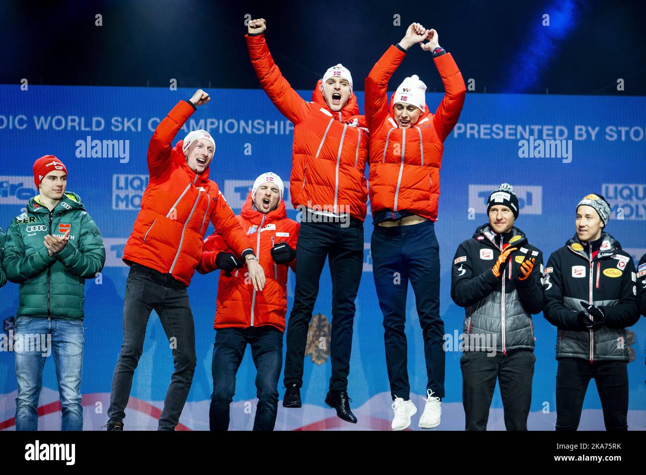 Seefeld, Österreich 20190302. Jan Schmid, Jarl Magnus Riber, Joergen Graabak und Espen Bjoernstad bei der Medaillenübergabe nach der kombinierten Staffel während der Weltmeisterschaft in Seefeld 2019. Das norwegische Team gewann vor Deutschland und Österreich. Foto: Tore Meek / NTB scanpi Stockfoto