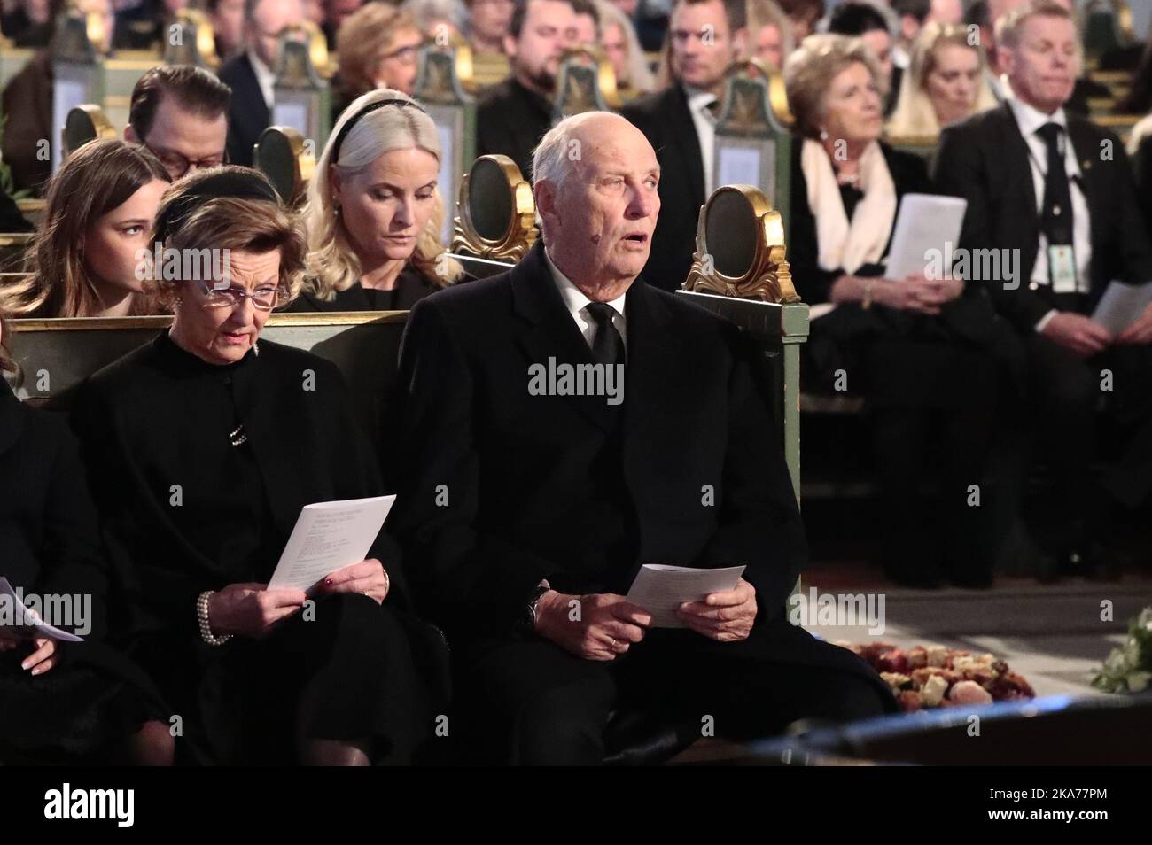 Oslo 20200103. Kong Harald, dronning Sonja, Kronprinsesse Mette Marit Og prinsesse Ingrid Alexandra under bisettelsen AV Ari Behn i Oslo domkirke. POOL Foto: Lise Aserud / NTB scanpix Stockfoto