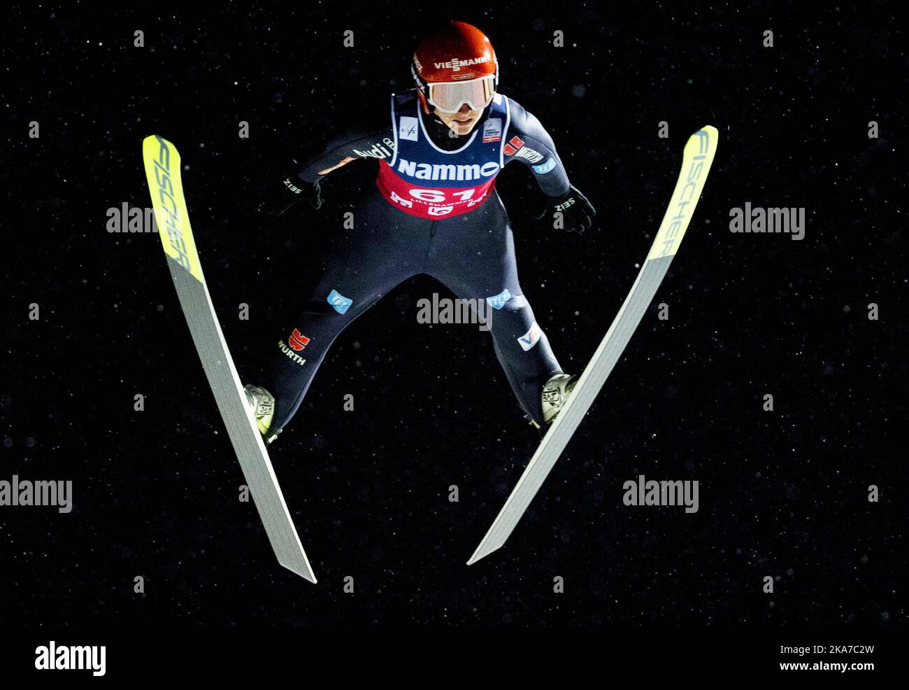 Lillehammer 20211205. Katharina Althaus (DE) in der Qualifikation für die Damen Weltcup-Damen HS140 in der Lysgaardsbakkene-Schanzenanlage in Lillehammer. Foto: Geir Olsen / NTB Stockfoto