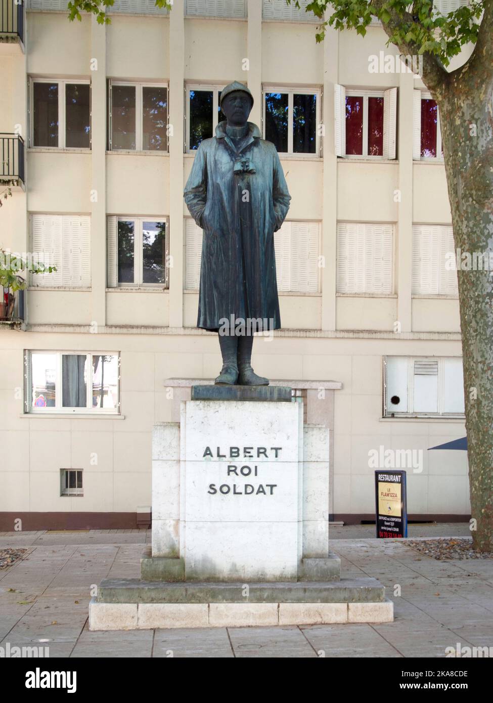 Statue von Albert 1er, belgischer König. Vichy. Abteilung Allier. Auvergne Rhone Alpes. Frankreich Stockfoto