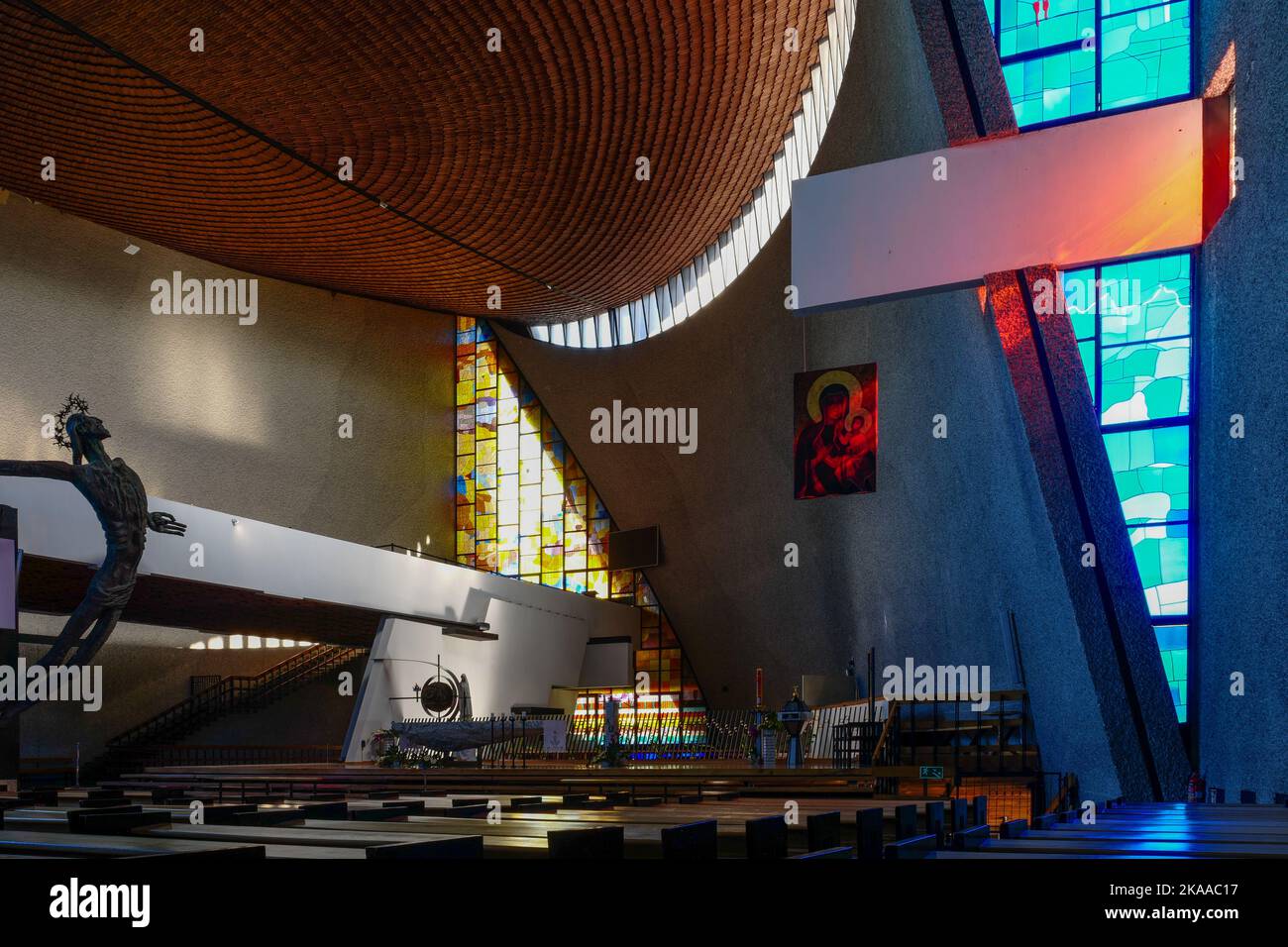 Die Lord's Ark Kirche (Arka Pana), unsere Lady Queen von Polen, erbaut 1967-1977, Nowa Huta, Kraków, Polen, Oktober 2022 Stockfoto