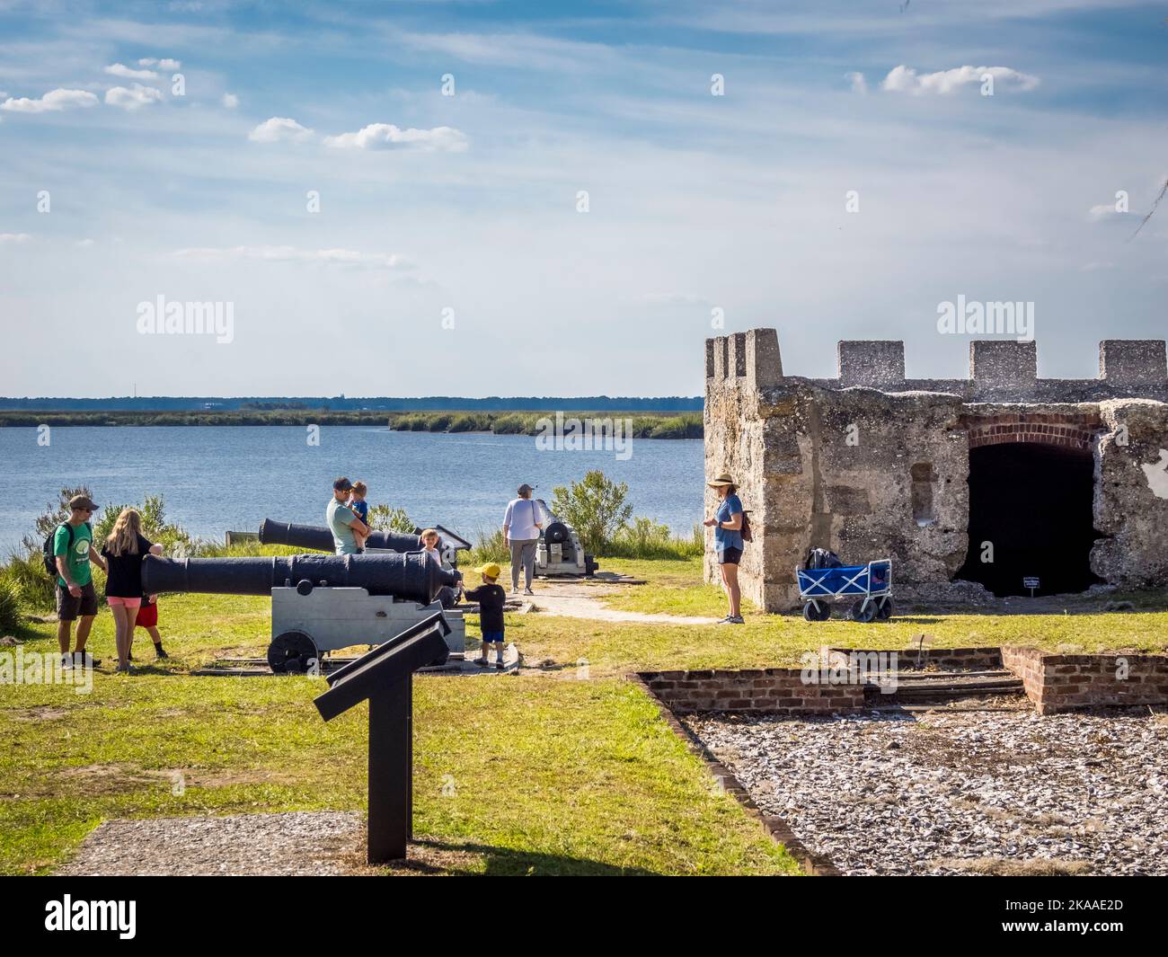 Fort Frederica National Monument auf St. Simons Island in Georgien, Menschen, Touristen, Touristen, Attraktion, Alt, Geschichte, historisch, Park, fort, archeol Stockfoto