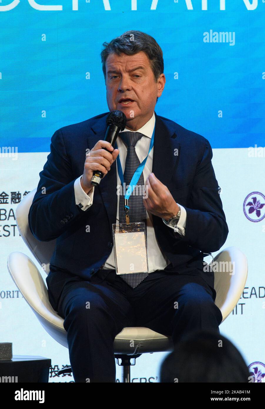 2. November 2022, Hongkong, Hongkong, SAR, China: Global Financial Leaders' Investment Summit: Navigieren durch die Unsicherheit COLM KELLEHER Chairman's UBS Group ab (Bildnachweis: © Jayne Russell/ZUMA Press Wire) Stockfoto