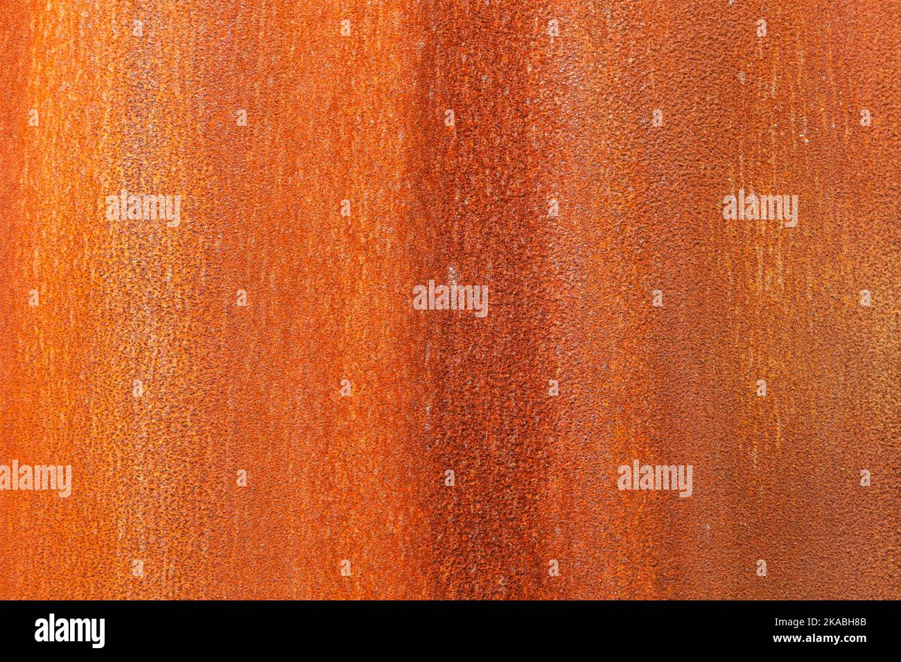 Rostiger Metallhintergrund aus einem alten Industrietank Stockfoto