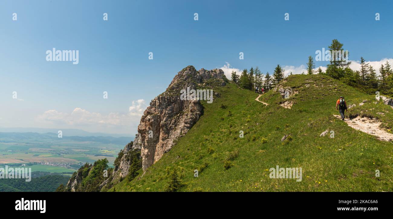 Ostra Hügel in Velka Fatra Berge in der Slowakei während schönen Frühlingstag Stockfoto