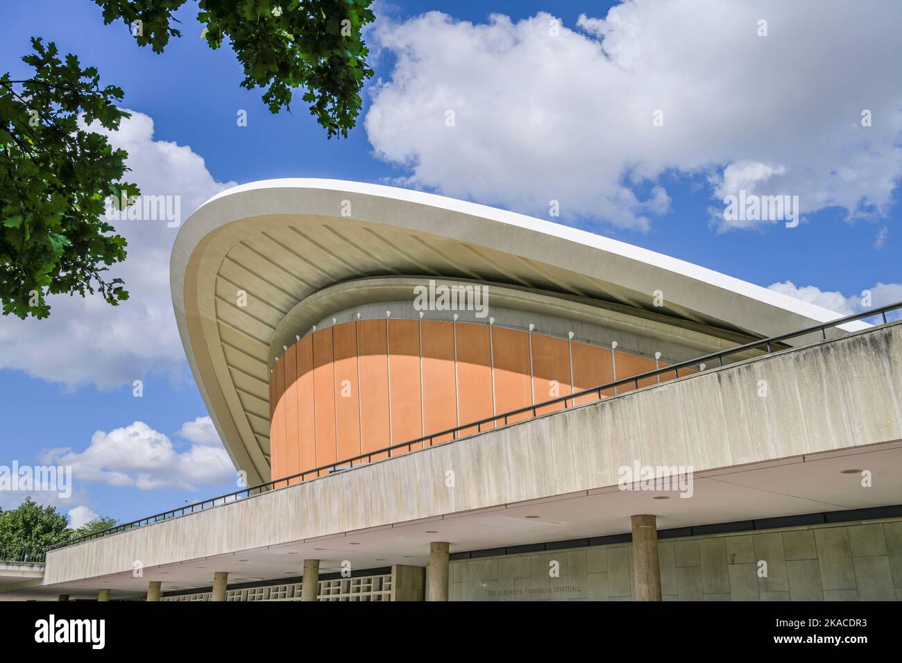 Haus der Kulturen der Welt, John-Foster-Dulles-Allee, Tiergarten, Berlin, Deutschland Stockfoto Haus der Kulturen der Welt, John-Foster-Dulles-Allee, Tiergarten, Berlin, Deutschland Stockfoto