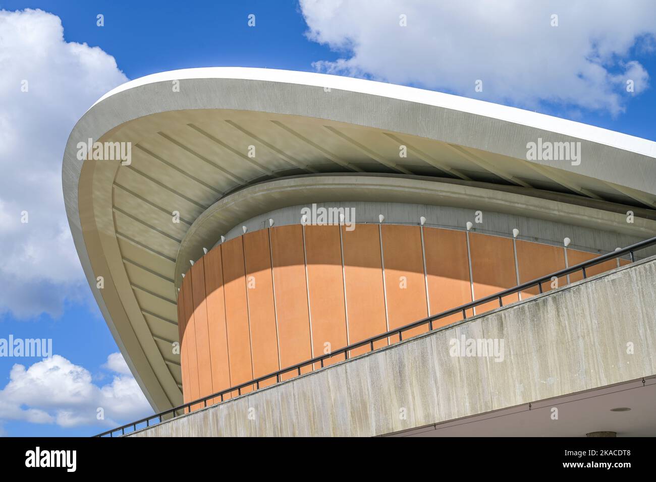 Haus der Kulturen der Welt, John-Foster-Dulles-Allee, Tiergarten, Berlin, Deutschland Stockfoto Haus der Kulturen der Welt, John-Foster-Dulles-Allee, Tiergarten, Berlin, Deutschland Stockfoto