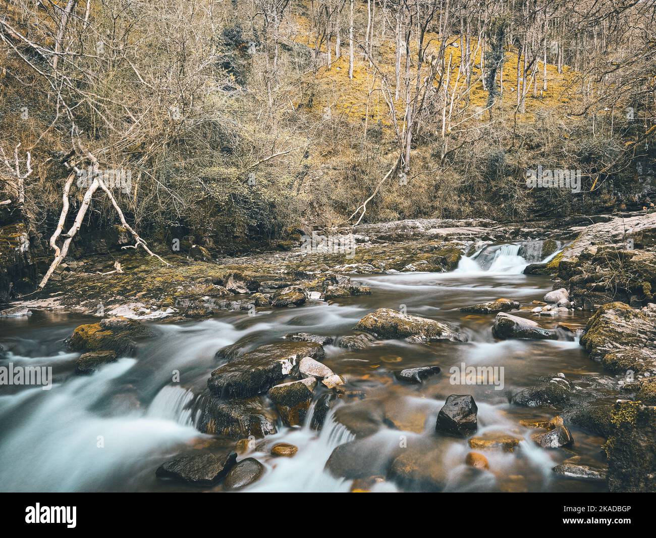 Eine natürliche Landschaft Blick auf die Four Waterfalls Walk, das Vereinigte Königreich Stockfoto