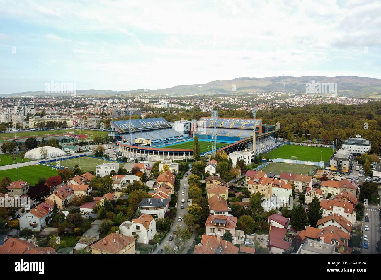 Luftaufnahme des Maksimir-Stadions, Heimat des GNK Dinamo Zagreb, am 20. Oktober 2022 in Zagreb, Kroatien. Foto: Luka Stanzl/PIXSELL Stockfoto