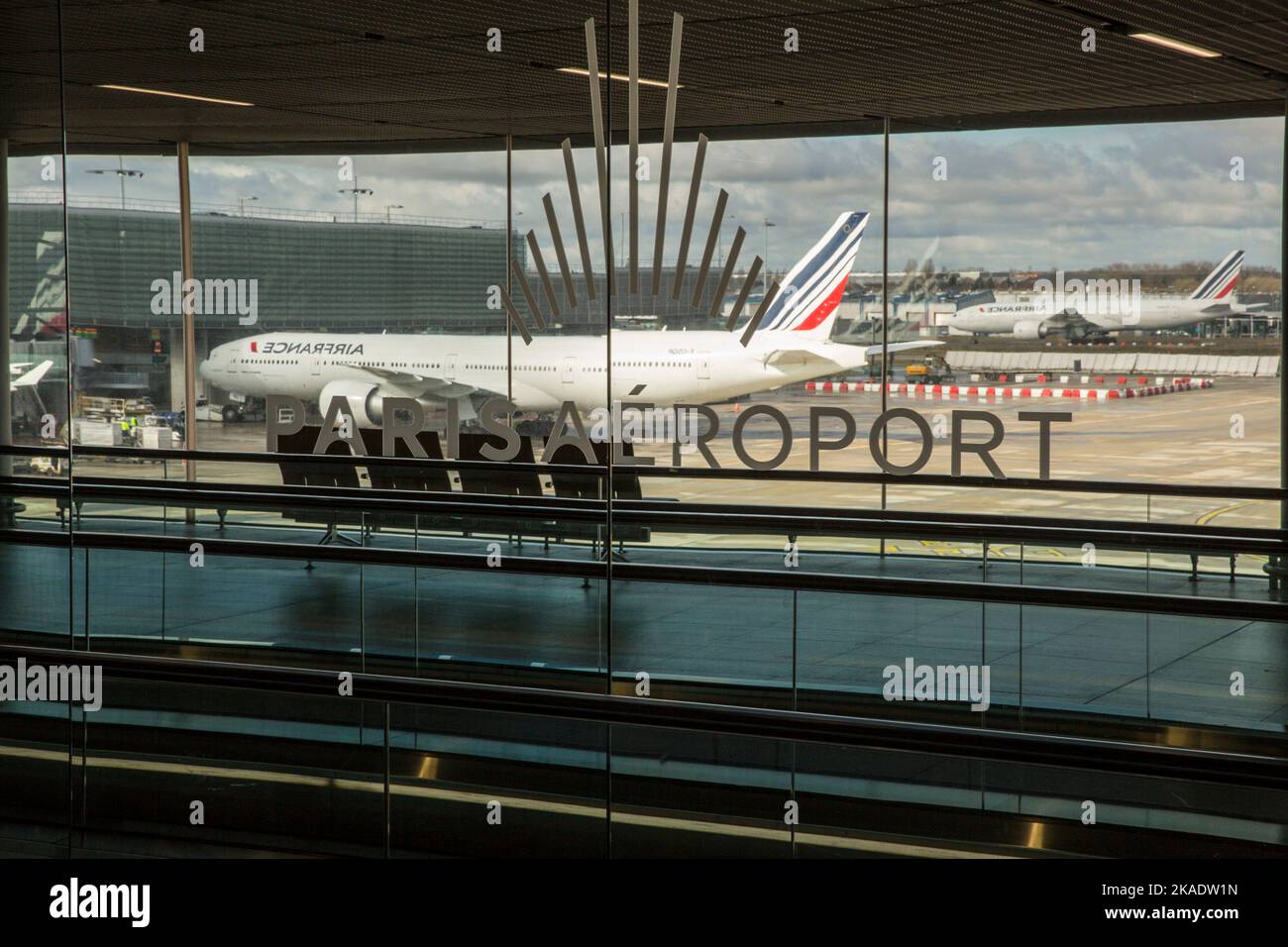 FLUGHAFEN ROISSY CHARLES DE GAULLE AIR FRANCE FLUGZEUGE Stockfoto