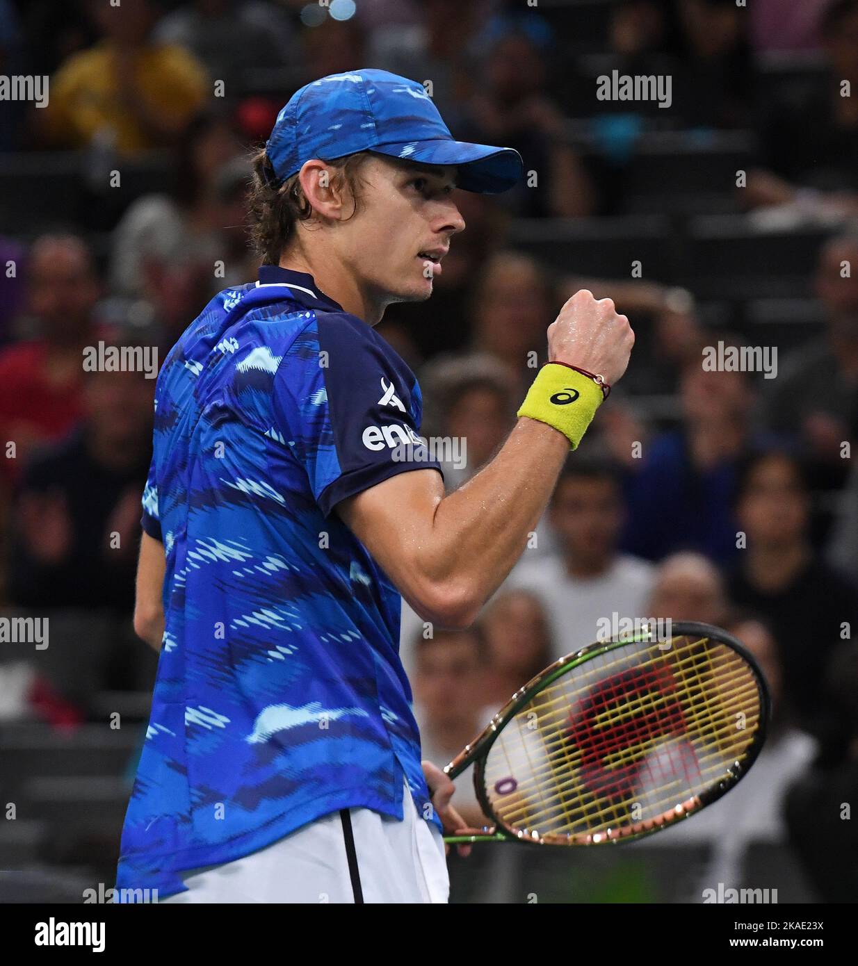 Paris, Fra. 02.. November 2022. Paris Rolex Paris Mastert Bercy Day 3 02/11/2022 Alex de Minaur (AUS) gewinnt das zweite Spiel Credit: Roger Parker/Alamy Live News Stockfoto
