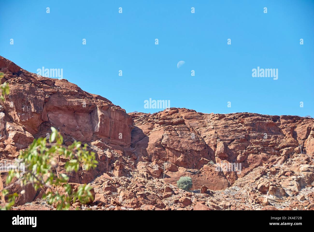 Twyfelfontein, Namibia - 07-16-2013: Felsgravuren sind ein UNESCO-Weltkulturerbe im Norden Namibias Stockfoto