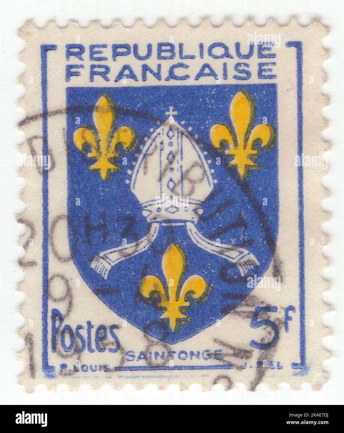 FRANKREICH - 1954: Eine 5 Franken blaue und gelbe Briefmarke, die den Arm der Grafschaft Saintonge darstellt, ist eine ehemalige Provinz Frankreichs an der westlichen zentralen Atlantikküste. Die Hauptstadt war Saintes (Xaintes, Xainctes). Weitere Hauptstädte sind Saint-Jean-d'Angély, Jonzac, Frontenay-Rohan-Rohan, Royan, Marennes, Pons und Barbezieux-Saint-Hilaire Stockfoto