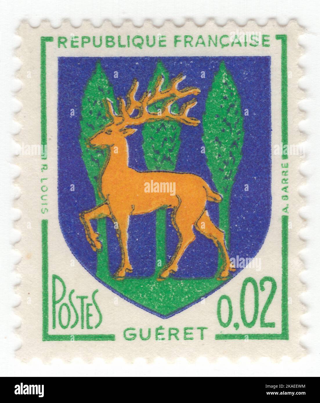FRANKREICH - 1964: Eine 2 Rappen smaragdgrüne, violett-blaue und gelbe Briefmarke, die Waffen von Gueret zeigt, ist eine Gemeinde und die Präfektur des Départements Creuse in der Region Nouvelle-Aquitaine in Zentralfrankreich Stockfoto