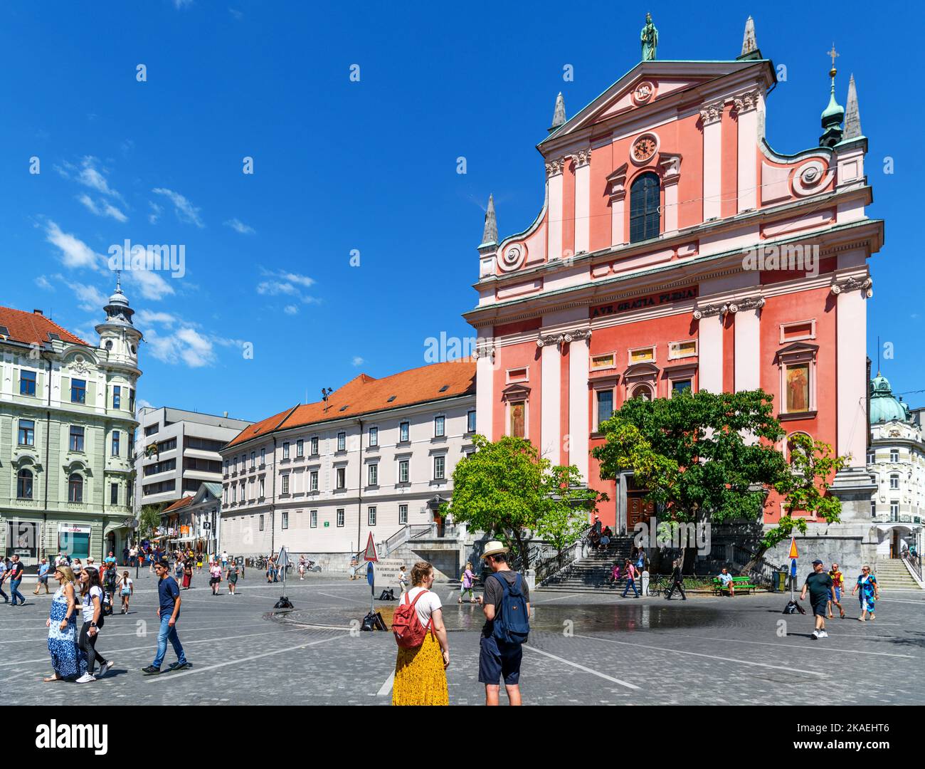 Die Franziskanerkirche der Verkündigung auf dem Preserenplatz (Presernov Trg), Altstadt, Ljubljana, Slowenien Stockfoto