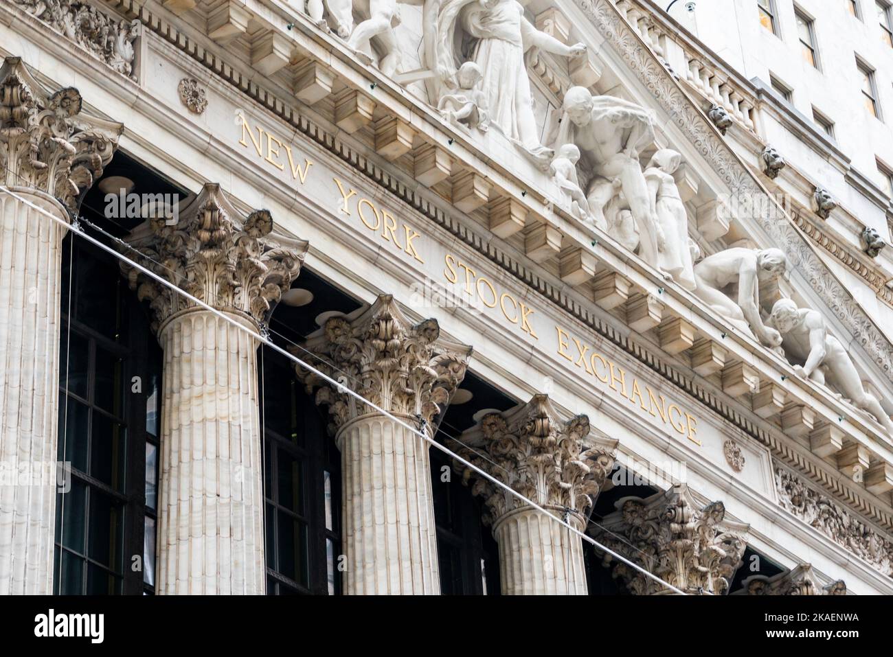 Isometrische Ansicht der New Yorker Börse mit Säulen an der Wall Street Stockfoto