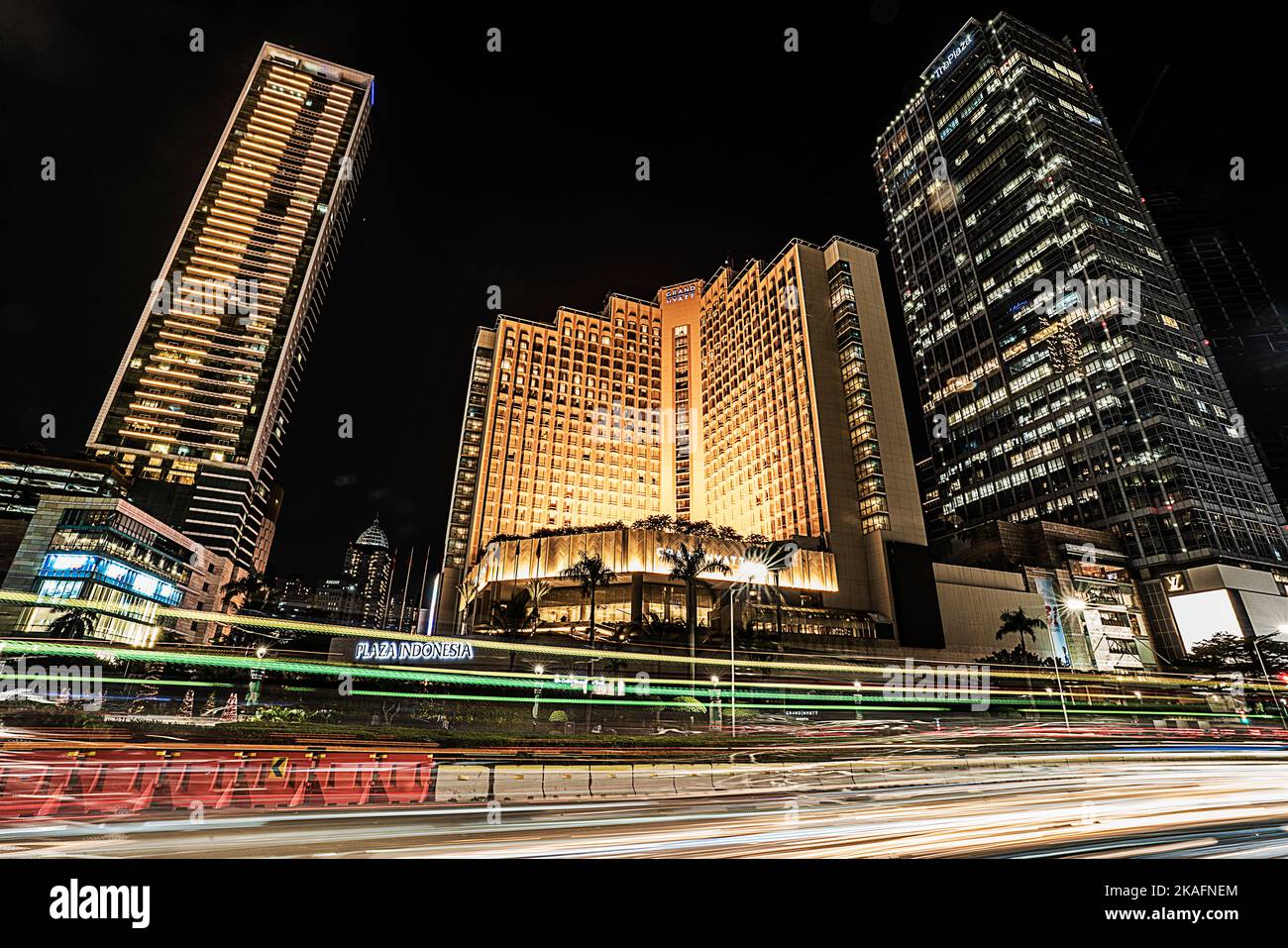 Ein niedriger Blick auf das Bunderan Hotel in Jakarta, Indonesien Stockfoto