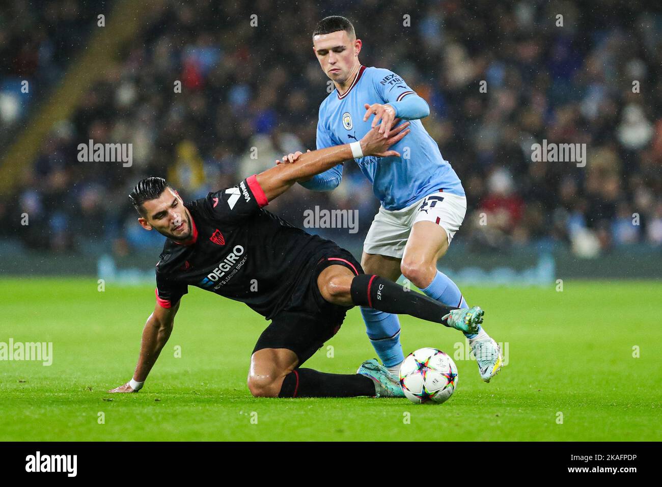 Manchester, Großbritannien. 02.. November 2022. Phil Foden von Manchester City während des UEFA Champions League-Spiels zwischen Manchester City und Sevilla im Etihad Stadium, Manchester, England am 2. November 2022. Foto von Ben Wright. Nur zur redaktionellen Verwendung, Lizenz für kommerzielle Nutzung erforderlich. Keine Verwendung bei Wetten, Spielen oder Veröffentlichungen einzelner Clubs/Vereine/Spieler. Kredit: UK Sports Pics Ltd/Alamy Live Nachrichten Stockfoto