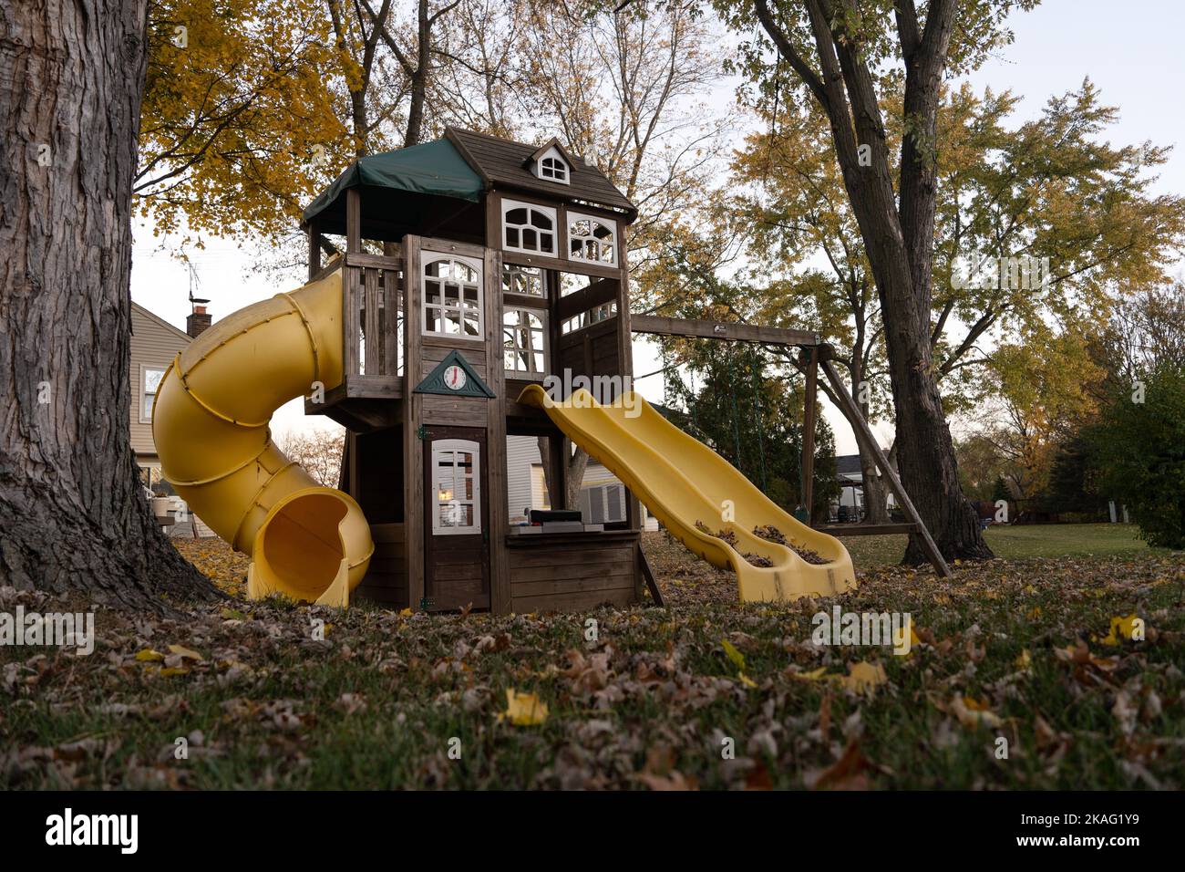 Spielplatz im Herbst Stockfoto