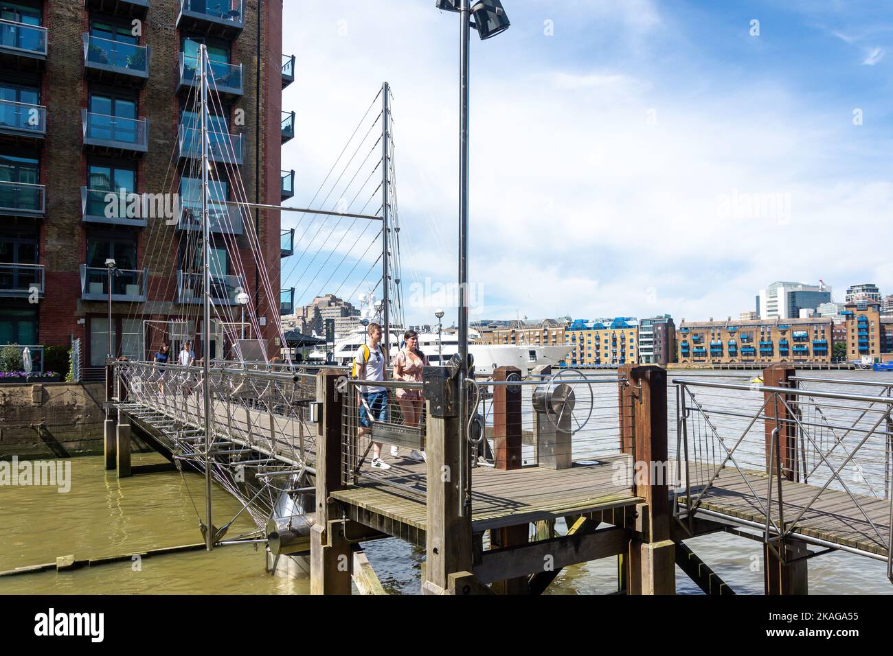 St Saviors Dock Bridge, St Saviors Dock, Bermondsey, The London Borough of Southwark, Greater London, England, Vereinigtes Königreich Stockfoto