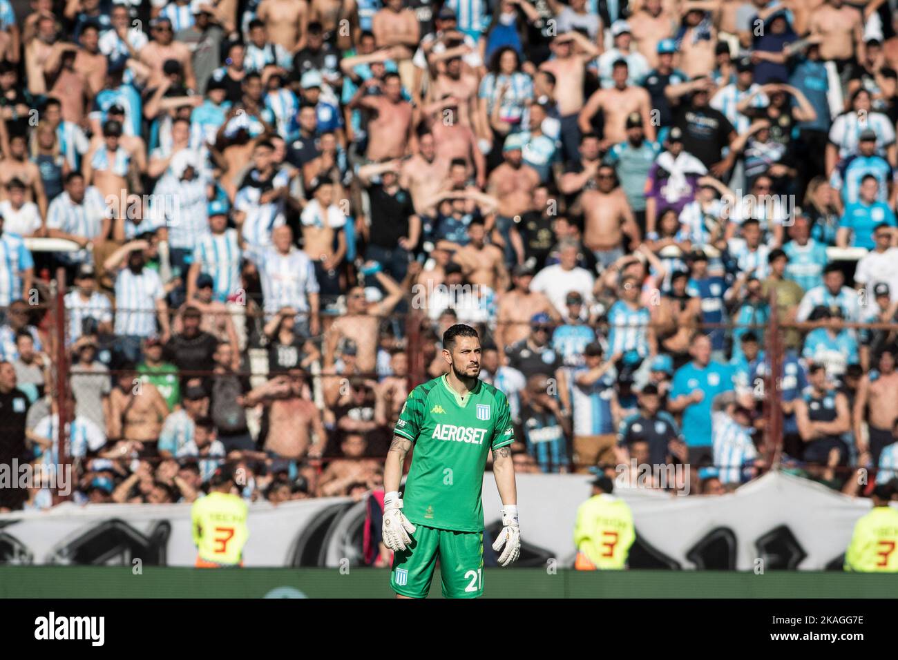 Buenos Aires, Argentinien. 02.. November 2022. Gabriel Arias vom Racing Club beim Halbfinale der Trofeo De Campeones zwischen Tigre und Racing Club im Tomás Adolfo Ducó Stadion (Estadio Tomás Adolfo Ducó). Endergebnis: Tigre 2:3 Racing Club. Kredit: SOPA Images Limited/Alamy Live Nachrichten Stockfoto