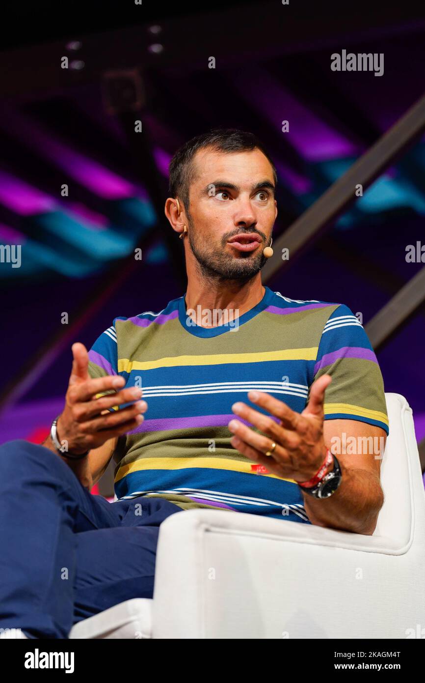 Lissabon, Portugal. 02.. November 2022. Fernando Pimenta, Canoeist bei SL Benfica, spricht am zweiten Tag des Web Summit 2022 in Lissabon vor dem Publikum. Kredit: SOPA Images Limited/Alamy Live Nachrichten Stockfoto