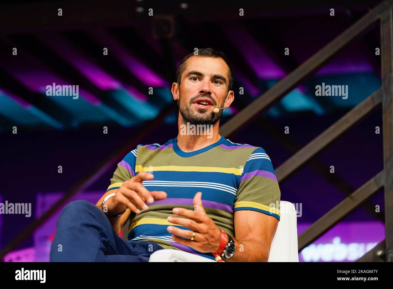 Lissabon, Portugal. 02.. November 2022. Fernando Pimenta, Canoeist bei SL Benfica, spricht am zweiten Tag des Web Summit 2022 in Lissabon vor dem Publikum. (Foto von Bruno de Carvalho/SOPA Images/Sipa USA) Quelle: SIPA USA/Alamy Live News Stockfoto