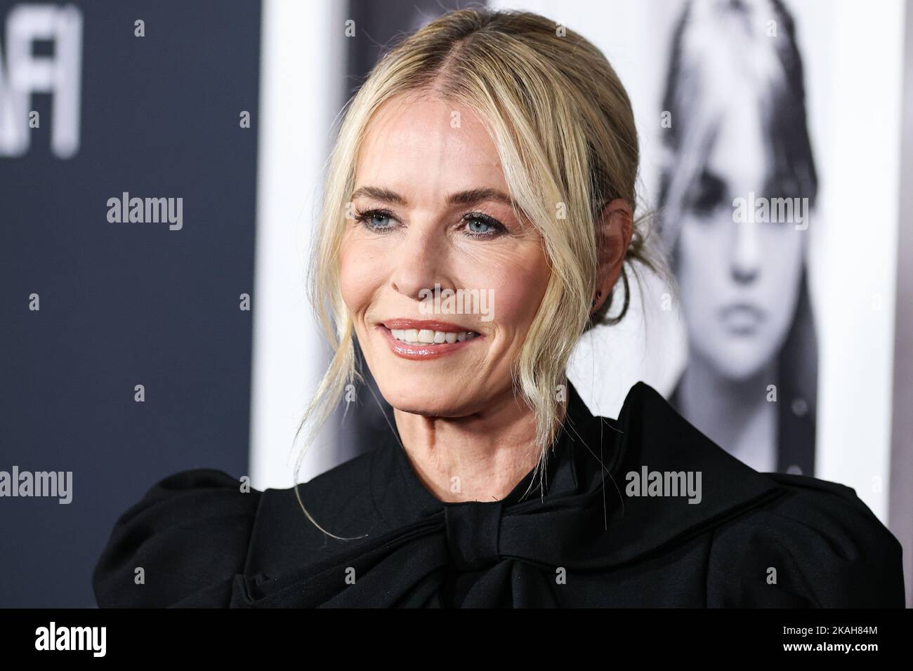 HOLLYWOOD, LOS ANGELES, KALIFORNIEN, USA - 02. NOVEMBER: Die amerikanische Komikerin Chelsea Handler kommt beim AFI Fest 2022 an - Eröffnungsnacht Weltpremiere von Apple Original Films' 'Selena Gomez: My Mind and Me' wurde am 2. November 2022 im TCL Chinese Theatre IMAX in Hollywood, Los Angeles, Kalifornien, USA, abgehalten. (Foto von Xavier Collin/Image Press Agency) Stockfoto