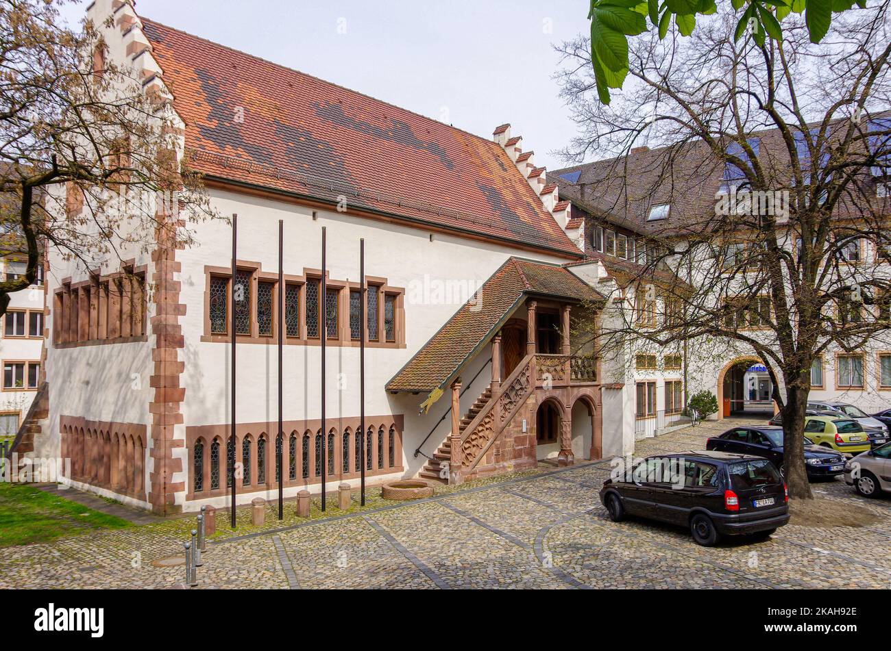 Die sogenannte Gerichtsslaube, Freiburgs ältestes Rathaus, dokumentiert seit dem frühen 14.. Jahrhundert, wo der Reichstag 1498 stattfand, Freiburg, Deutschland. Stockfoto