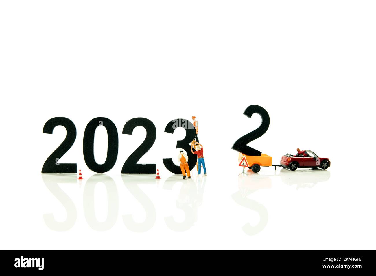 Das neue Jahr 2023 und die Entfernung der alten 2022 Stockfoto