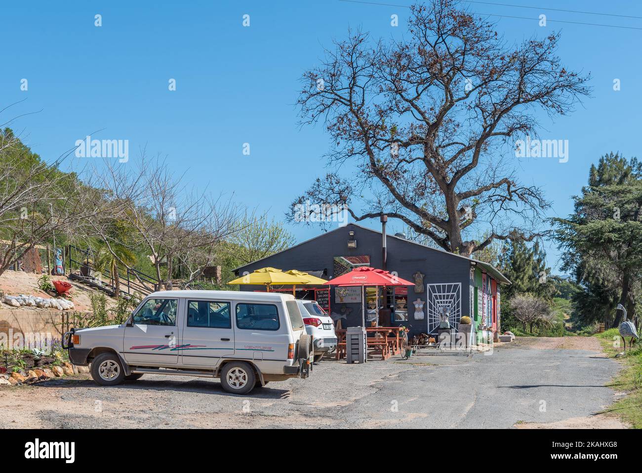 WOLSELEY, SÜDAFRIKA - SEP 9, 2022: Der Creative Hub Road Stall auf der Straße R43 zwischen Ceres und Worcester in der Western Cape Province. Stockfoto