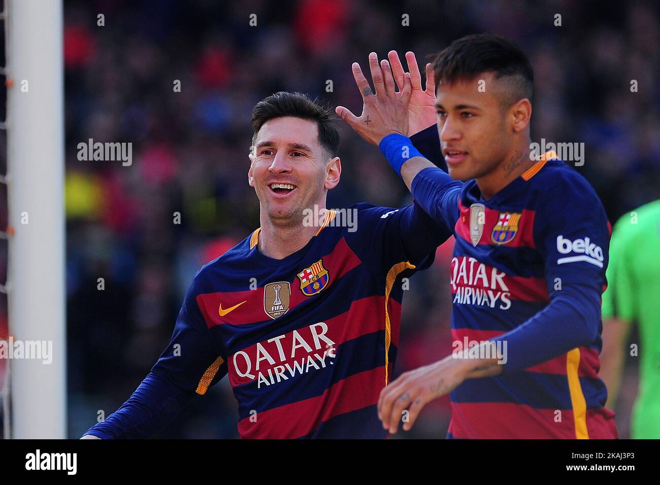 Der FC Die Barcelona-Spieler Lionel Messi und Neymar feierten während des FC das Tor von Messi Spiel Barcelona gegen Getafe Spanish League, in Barcelona, 12.. März 2016. (Foto von Joan Cros/NurPhoto) *** Bitte nutzen Sie die Gutschrift aus dem Kreditfeld *** Stockfoto