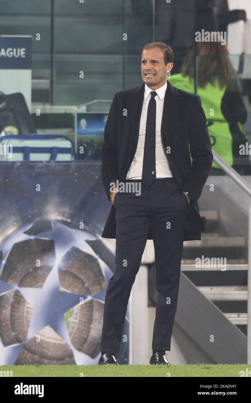 Juventus-Trainer Massimiliano Allegri während des UEFA Champions League-Gruppenfußballspiels Nr.4 JUVENTUS - LYON am 02/11/2016 im Juventus-Stadion in Turin, Italien. (Foto von Matteo Bottanelli/NurPhoto) *** Bitte benutzen Sie die Gutschrift aus dem Kreditfeld *** Stockfoto