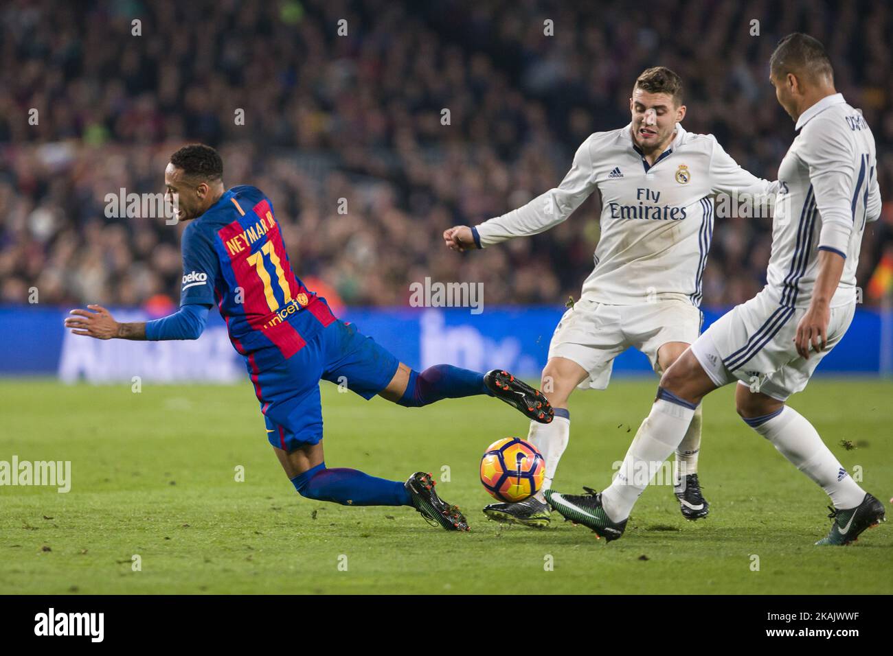 Neymar während des Spiels zwischen FC Barcelona und Real Madrid, für die Runde 14 der Liga Santander, spielte im Camp Nou Stadium am 3.. Dezember 2016 in Barcelona, Spanien. -- (Foto von Urbanandsport/NurPhoto) *** Bitte benutzen Sie die Gutschrift aus dem Kreditfeld *** Stockfoto