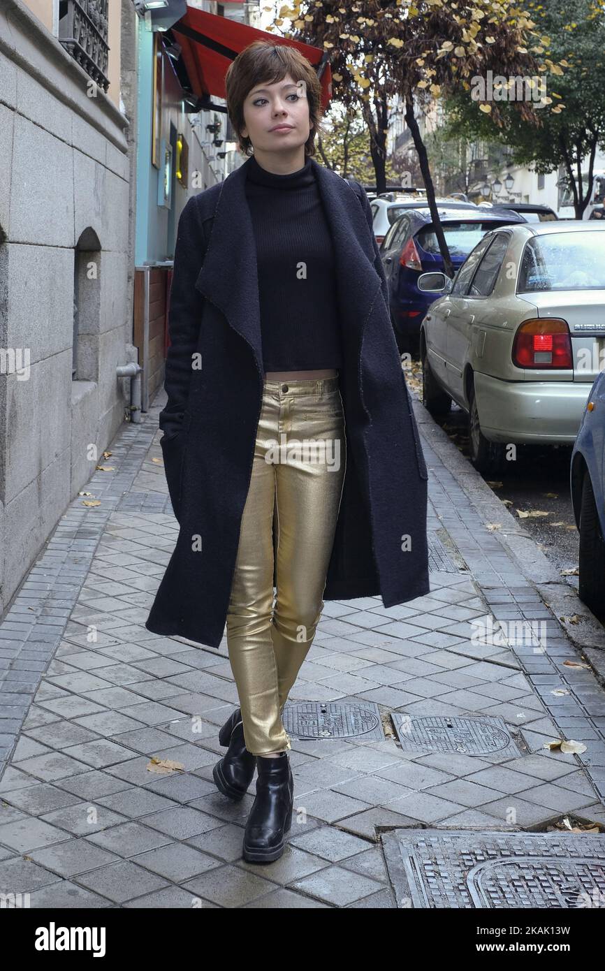 Die Schauspielerin Anna Castillo posiert während einer Fotosession am 15. Dezember 2016 in Madrid, Spanien. (Foto von Oscar Gonzalez/NurPhoto) *** Bitte benutzen Sie die Gutschrift aus dem Kreditfeld *** Stockfoto