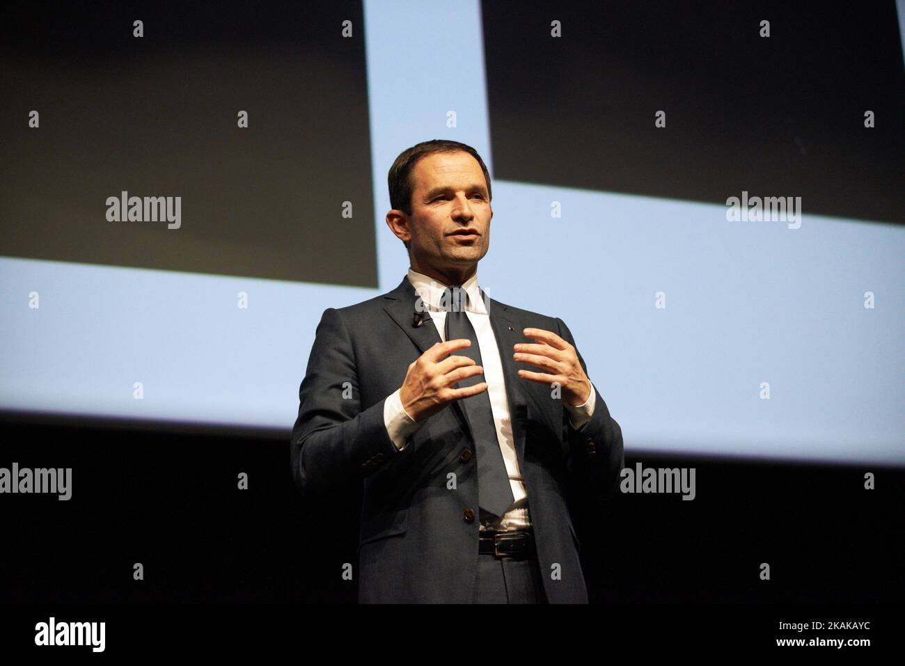 BenoÃ Hamon, ehemaliger Bildungsminister unter der Präsidentschaft des französischen sozialistischen Präsidenten FranÃ§ois Hollande, war in Toulouse im Wahlkampf für die Vorwahlen der Sozialistischen Partei und der verbündeten Parteien, die sich zu einem Kollektiv für diese Wahlen mit dem Namen „La Belle Alliance Populaire“ zusammengeschlossen hatten. Es war das letzte Treffen vor den Vorwahlen. Fast 1000 Personen nahmen an dem Treffen Teil. Toulouse. Frankreich. Januar 20. 2017. (Foto von Alain Pitton/NurPhoto) *** Bitte nutzen Sie die Gutschrift aus dem Kreditfeld *** Stockfoto