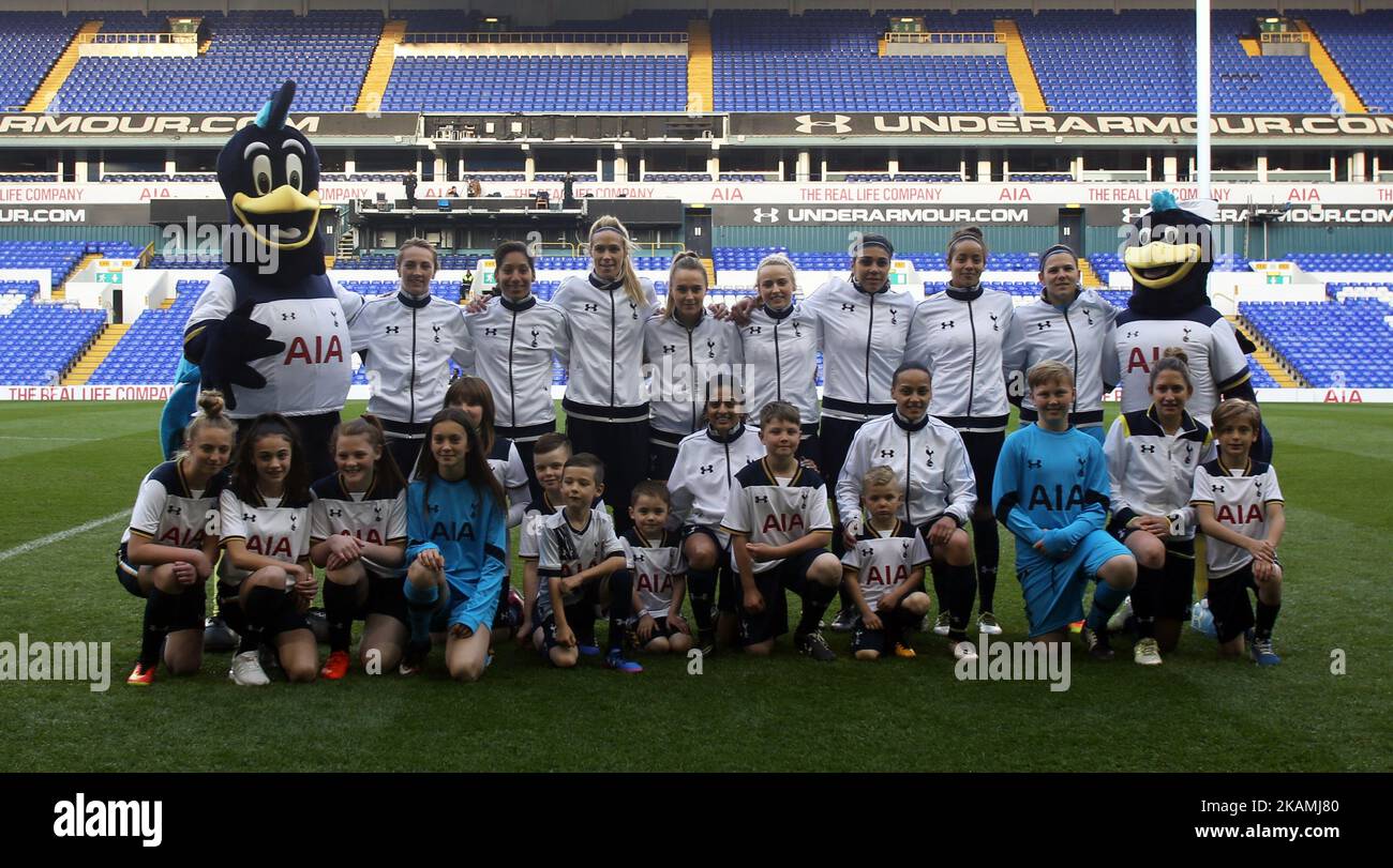 Tottenham Hotspur LFC Team während des FA Women's Premier League - Southern Division Match zwischen Tottenham Hotspur Ladies und West Ham United Ladies im White Hart Lane Stadium, London,19. April 2017 (Foto von Kieran Galvin/NurPhoto) *** Bitte benutzen Sie die Gutschrift aus dem Credit Field *** Stockfoto