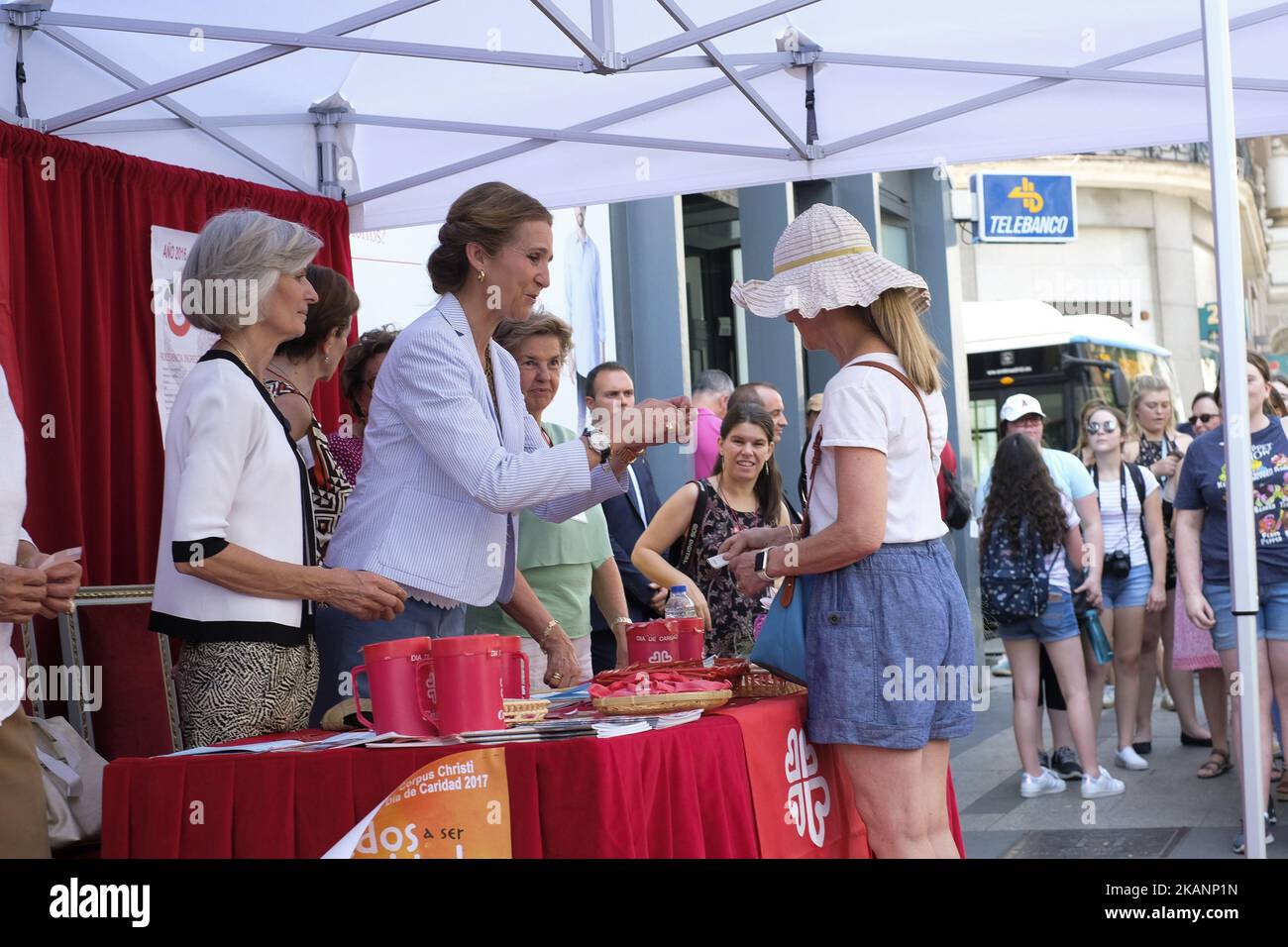 Prinzessin Elena von Spanien nimmt am 15. Juni 2017 in Madrid, Spanien, am „Charity Day“ Teil. (Foto von Oscar Gonzalez/NurPhoto) *** Bitte benutzen Sie die Gutschrift aus dem Kreditfeld *** Stockfoto