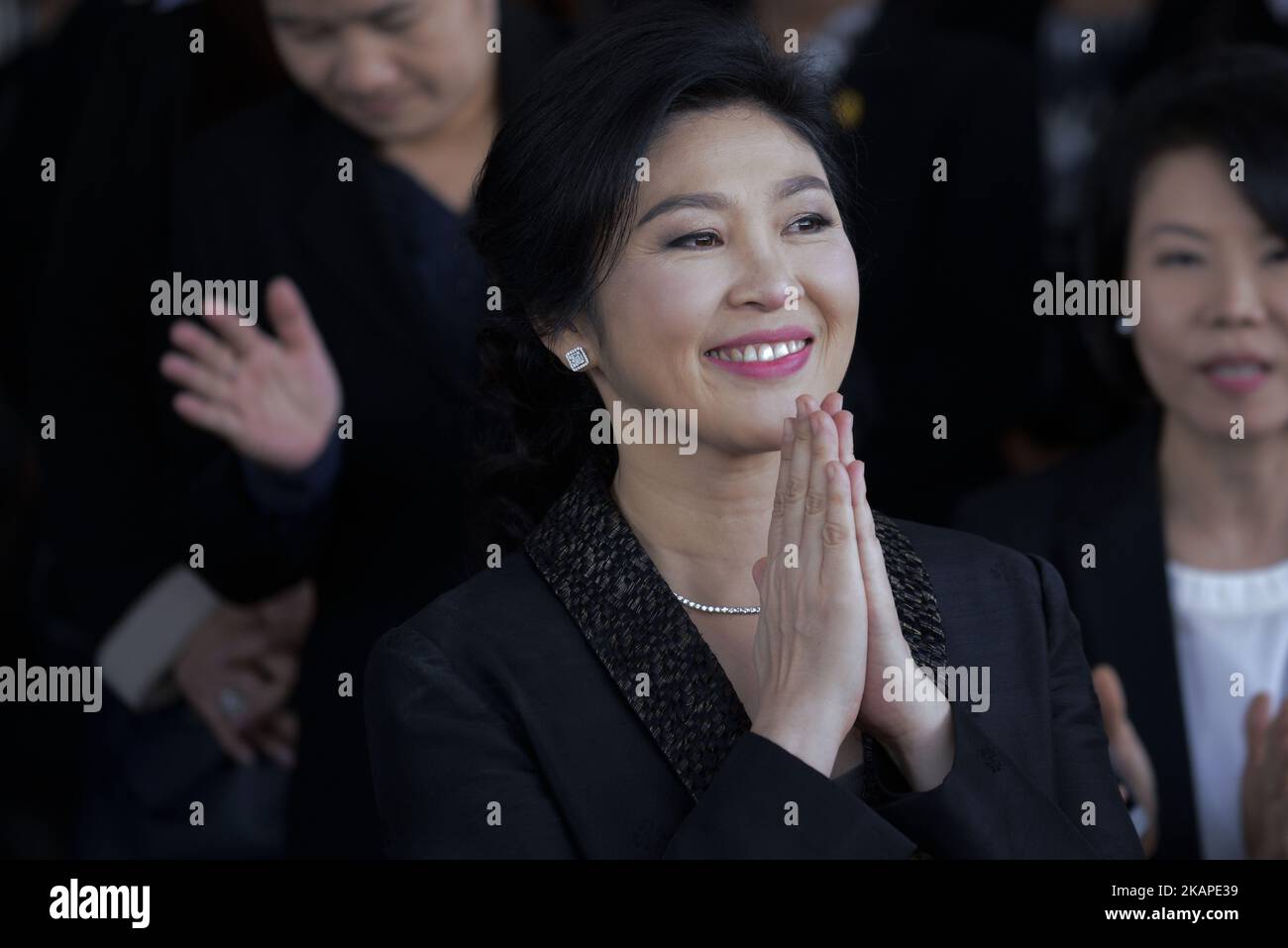 Der ehemalige thailändische Premierminister Yingluck Shinawatra trifft am 1. August 2017 beim Obersten Gerichtshof in Bangkok, Thailand, ein. (Foto von Anusak Laowias/NurPhoto) *** Bitte nutzen Sie die Gutschrift aus dem Kreditfeld *** Stockfoto