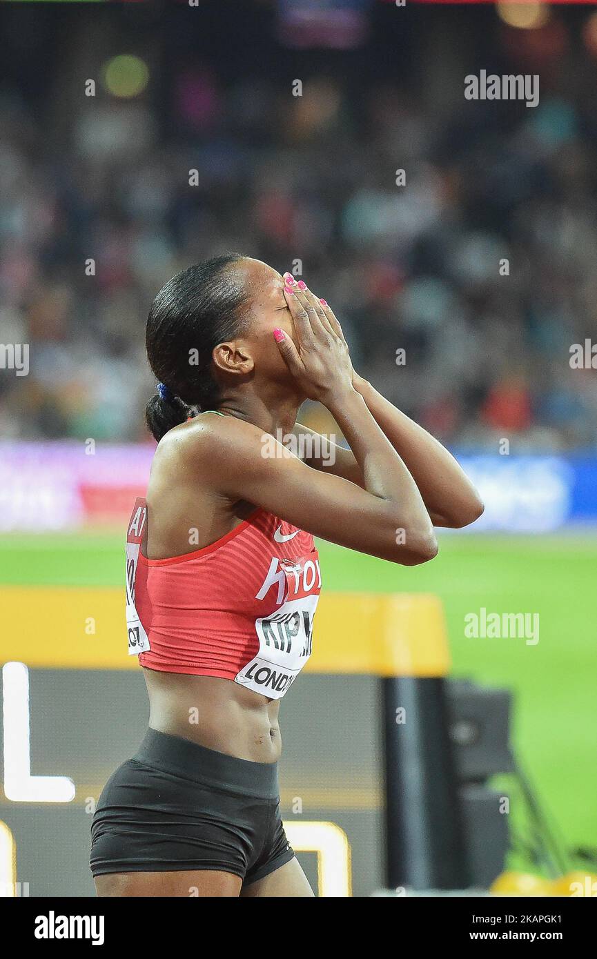 Faith Chepngetich KIPYEGON, Kenia, feiert am 7. August 2017 bei der Leichtathletik-Weltmeisterschaft 2017 in London, Großbritannien, den Sieg im 1500-Meter-Finale. (Foto von Ulrik Pedersen/NurPhoto) *** Bitte nutzen Sie die Gutschrift aus dem Kreditfeld *** Stockfoto