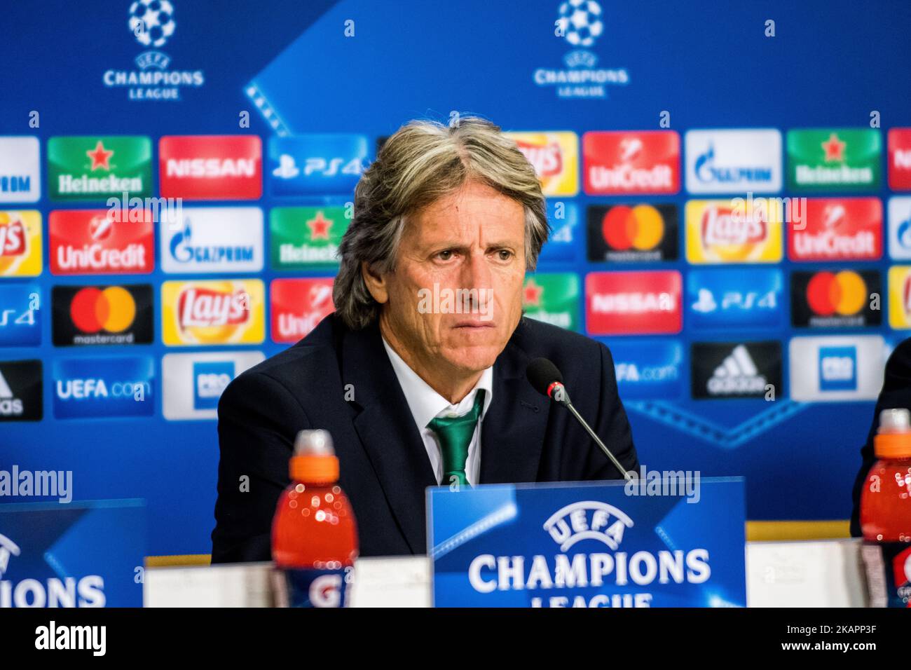 Jorge Jesus der Cheftrainer der Sporting CP Lissabon während der Pressekonferenz nach der UEFA Champions League 2017-2018, Play-offs 2. Leg Spiel zwischen FCSB Bukarest (ROU) und Sporting Clube de Portugal Lissabon (POR) im National Arena Stadium in Bukarest, Rumänien, am 24. August 2017. (Foto von Cronos/Catalin Soare/NurPhoto) Stockfoto