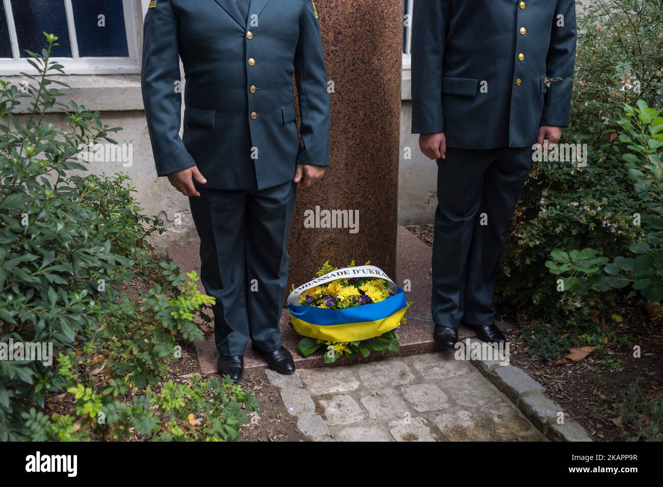 Am 24. August 2017 versammelte sich die ukrainische Gemeinde auf dem Pariser Platz Taras-Chevtchenko, um den 26.. Jahrestag der Unabhängigkeit zu feiern. (Foto von Julien Mattia/NurPhoto) Stockfoto